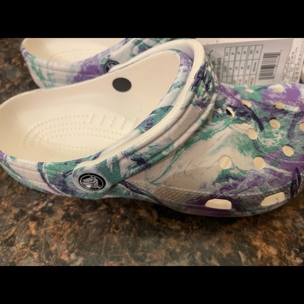 Crocs out of this world - Picture 4 of 8